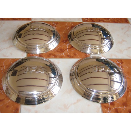 Hubcaps for IFA F9 with 15" Wartburg Wheel